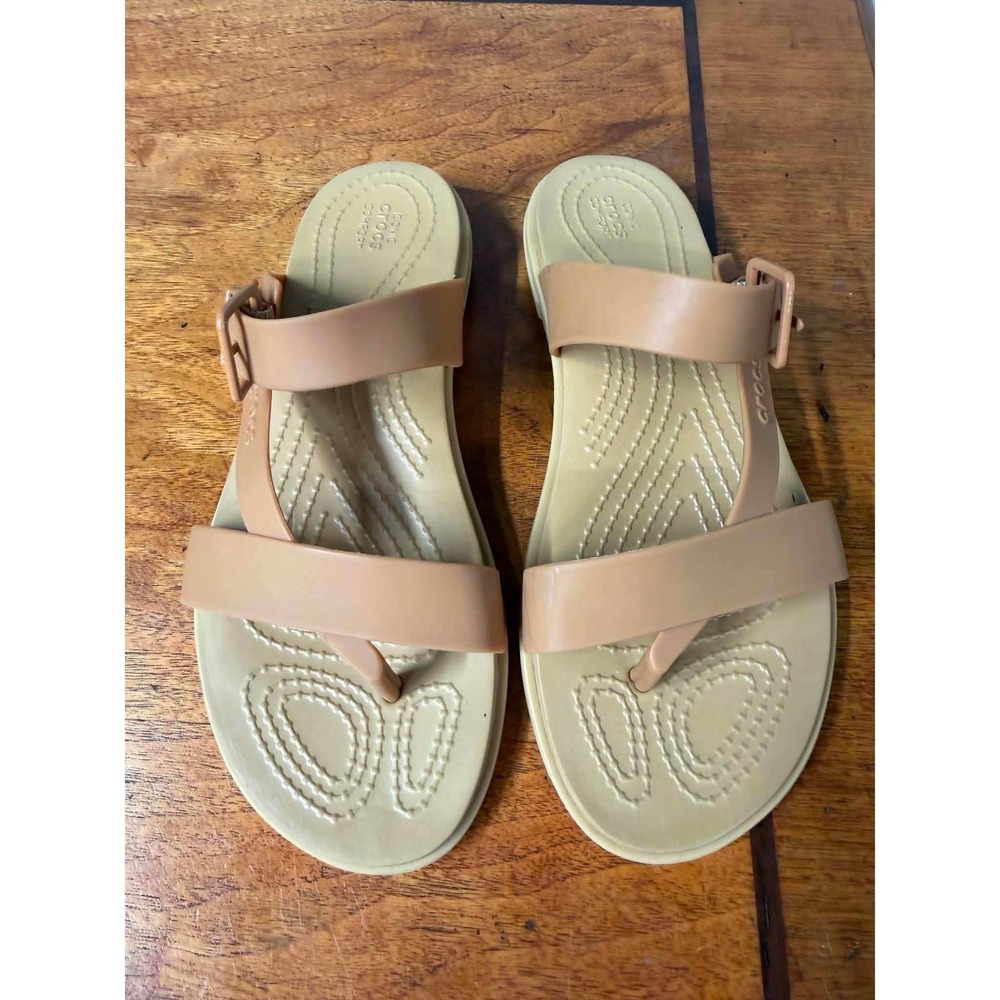 Crocs Womens 6 Tan Tulum Sandals Flat Strappy Buckle Ankle Strap Summer